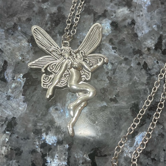 $2/$25 or 3/$35 NWOT Silver dangling fairy necklace - Picture 3 of 11